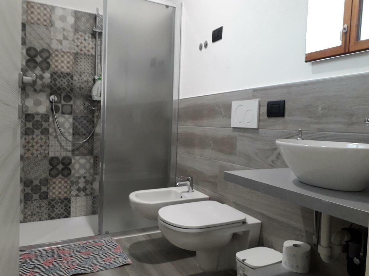 Casa Liberty Hotel Мандельо дел Ларио Екстериор снимка